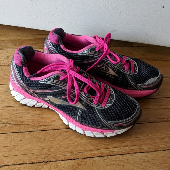 Brooks Shoes - 🏃🏼‍♀️ Brooks Adrenaline GTS 15